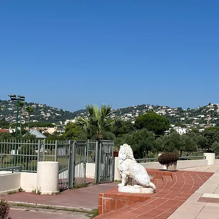 Lägenhet Climatise 3 Mn Du Samedi Au Samedi Antibes Juan Les Pins
