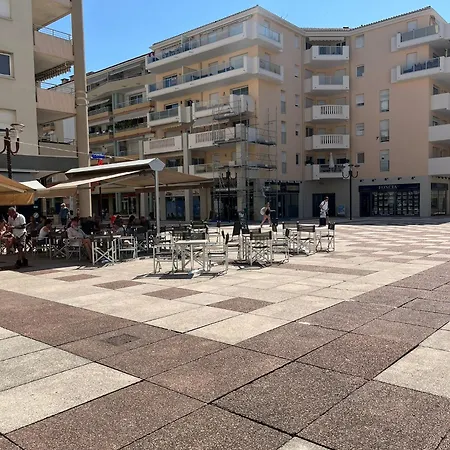 Climatisé 3 Mn Du Samedi Au Samedi Antibes Juan Les Pins