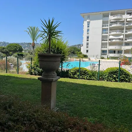 Lägenhet Climatise 3 Mn Du Samedi Au Samedi Antibes Juan Les Pins *