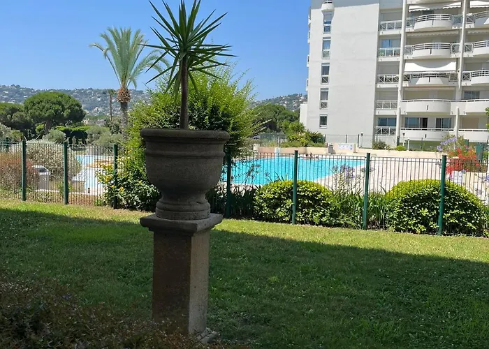 Apartament Climatise 3 Mn Du Samedi Au Samedi Antibes Juan Les Pins *